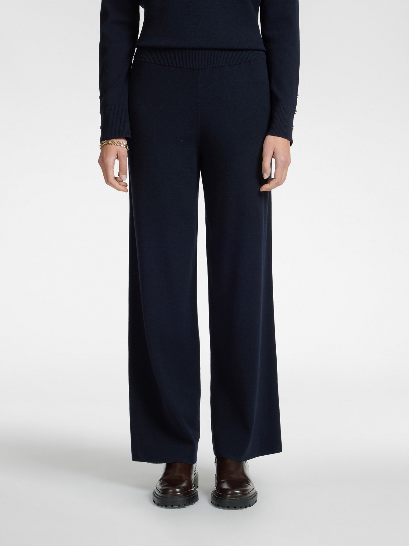 Tricot trousers image number 2