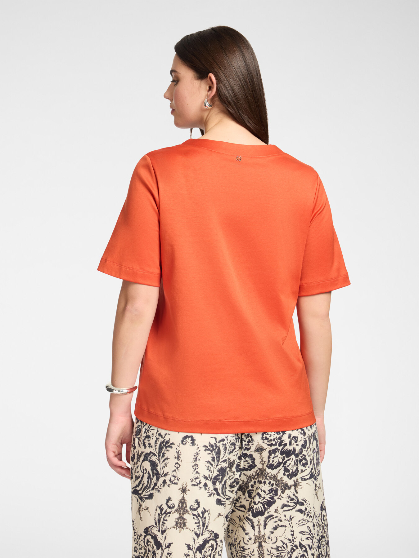 T-shirt in cotone scollo a V image number 1