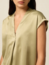 T-shirt bimaterica con scollo a V image number 2