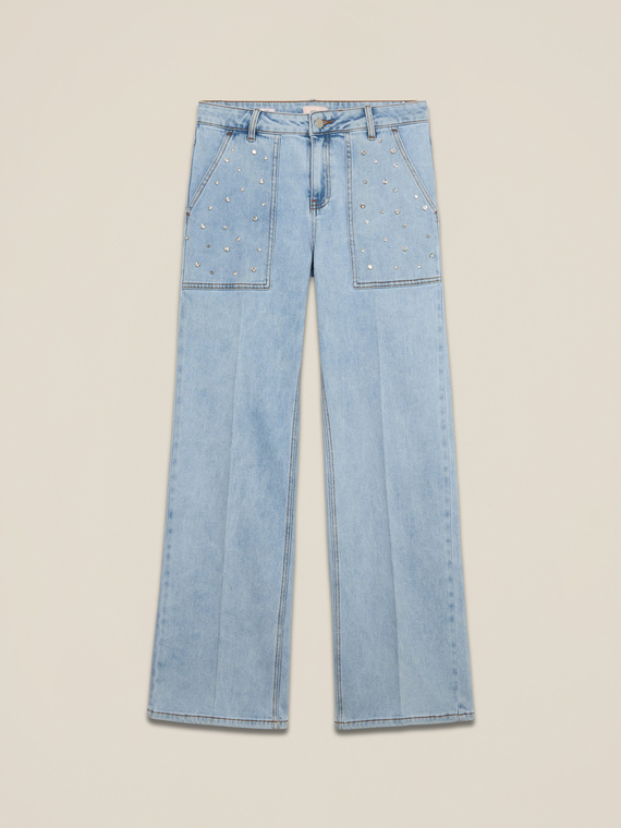 Wide-leg jeans with patch pockets