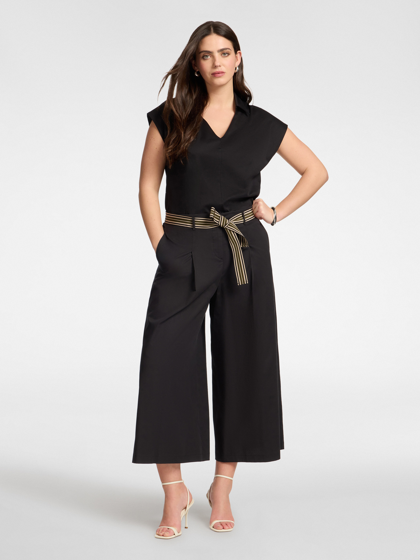 Cropped Popeline-Hose mit hoher Taille und G&uuml;rtel image number 0