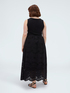 Langes Empirekleid aus Lochstickerei image number 1