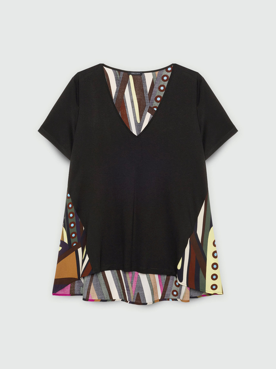T-shirt with printed back