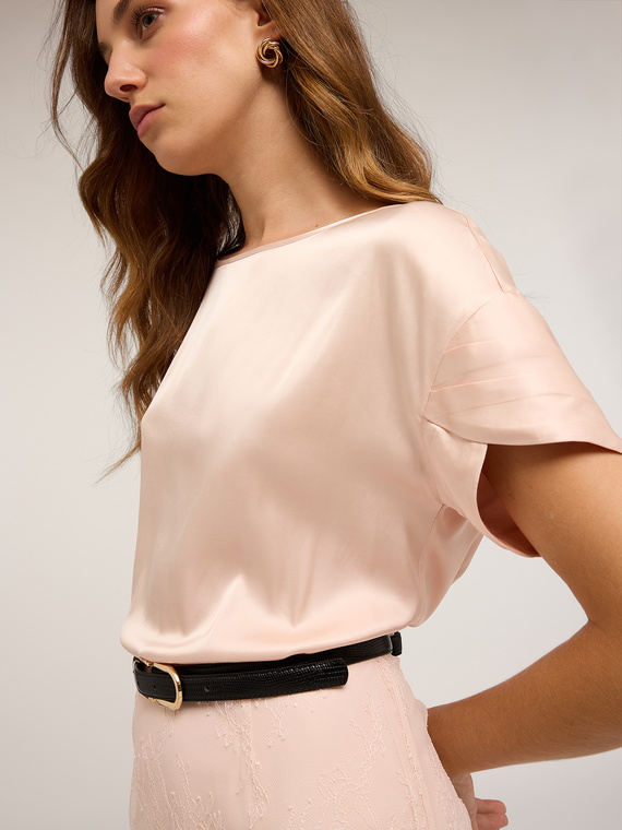 Blouse with petal sleeves