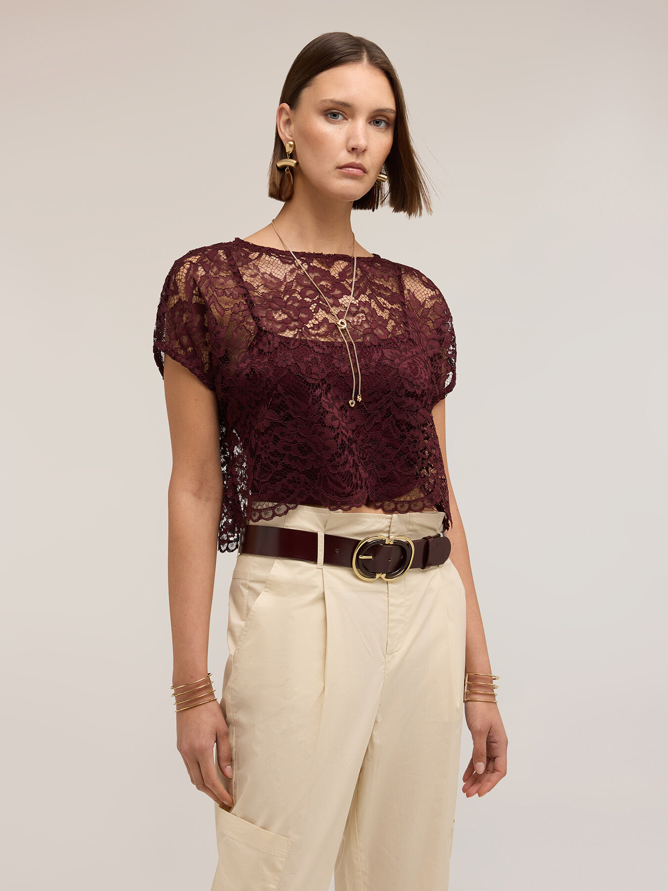 Blouse courte en dentelle image number 3