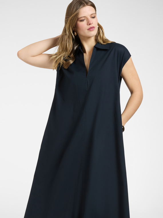 Flared dress with collar