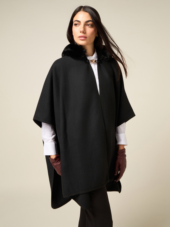 Maxi poncho con cappuccio