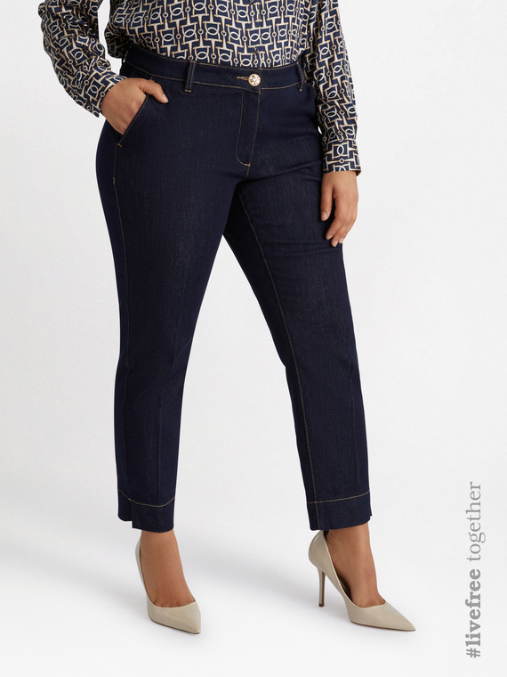 Jeans im Chino-Schnitt