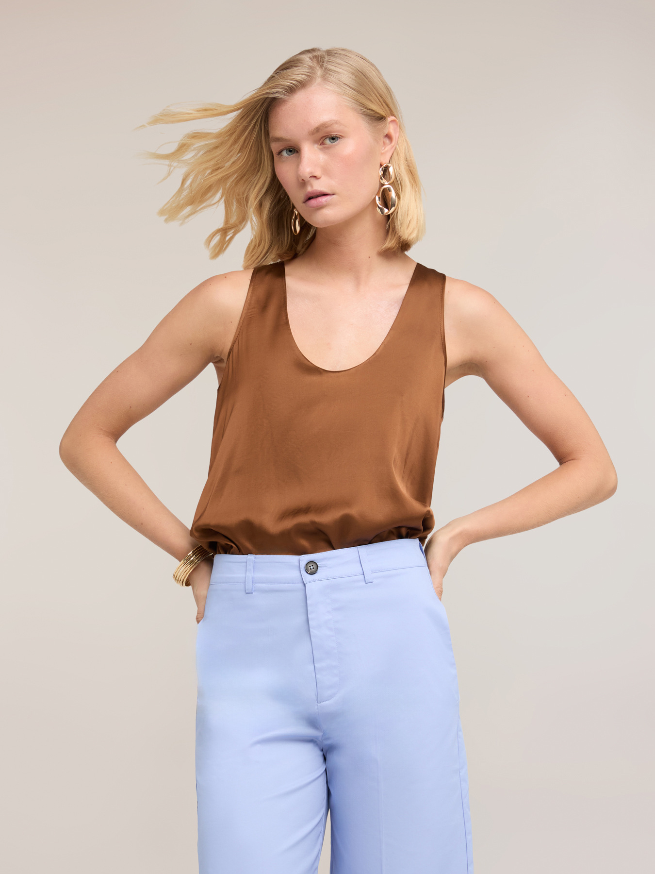 Wide shoulder satin top image number 0