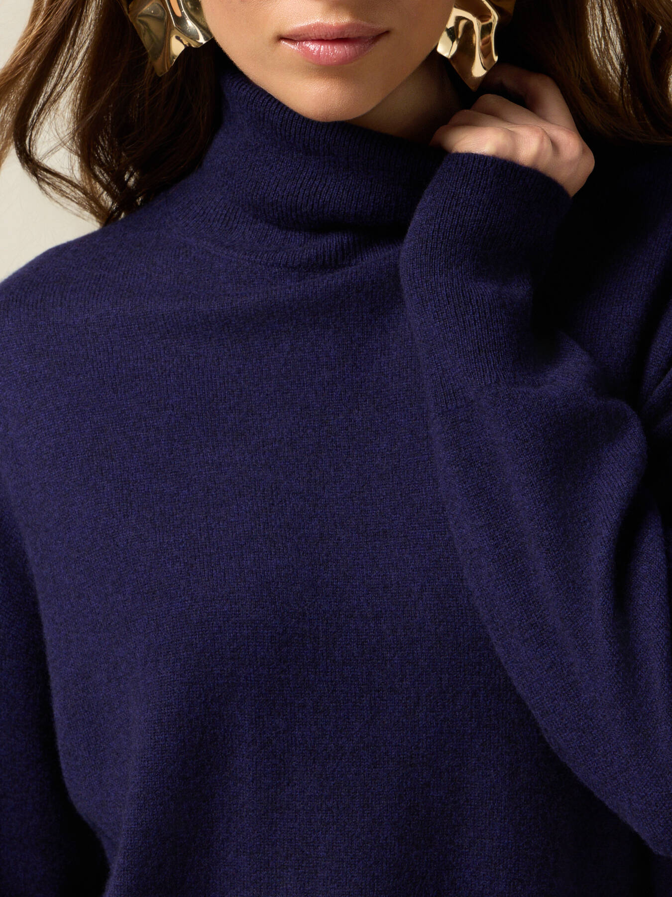 Pure cashmere turtleneck image number 2
