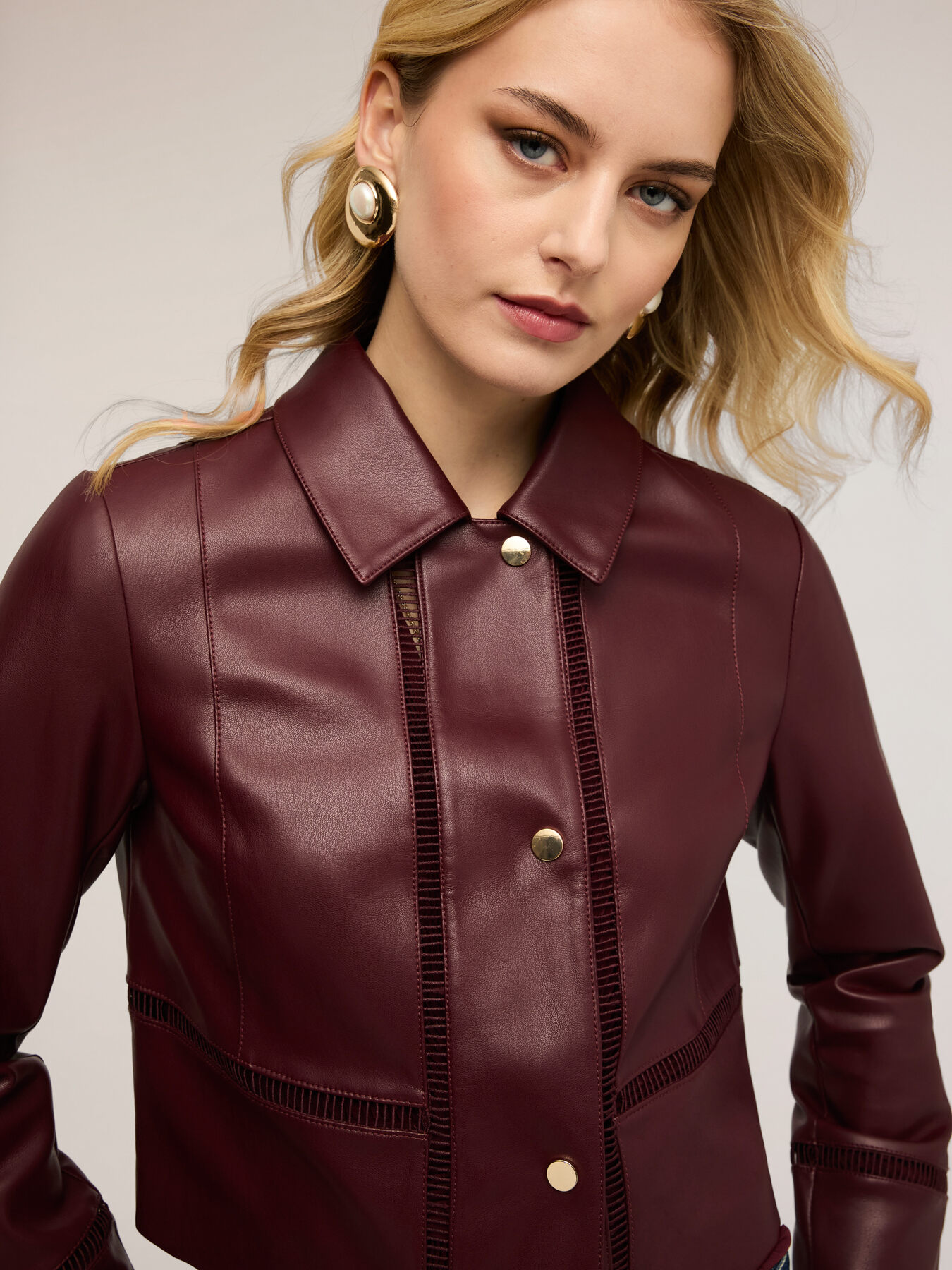 Cropped jacket with perforated details image number 3