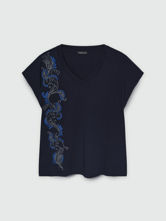 T-Shirt mit Stickerei im Bandanastil