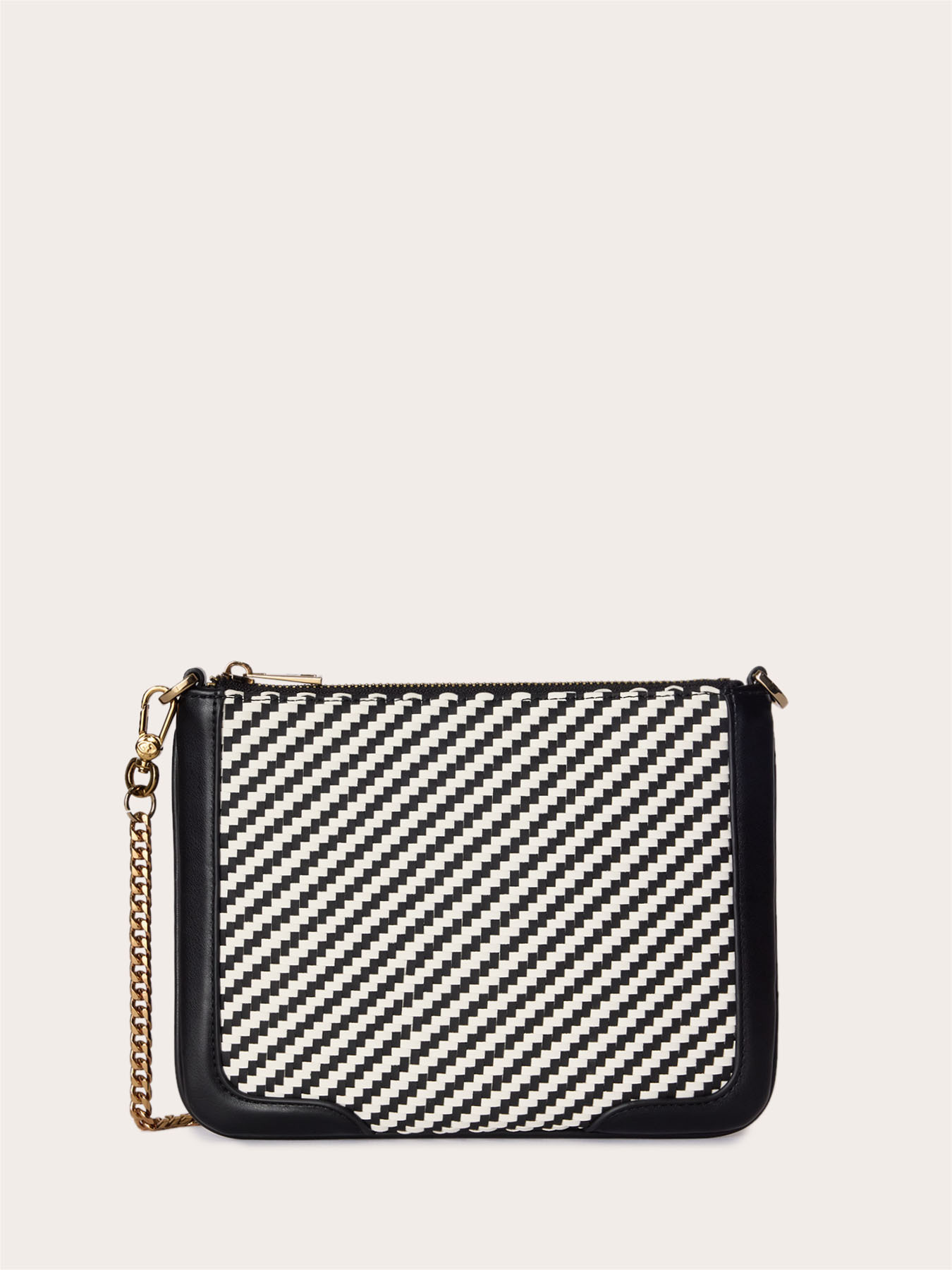 Flat clutch with two-tone weave image number 1