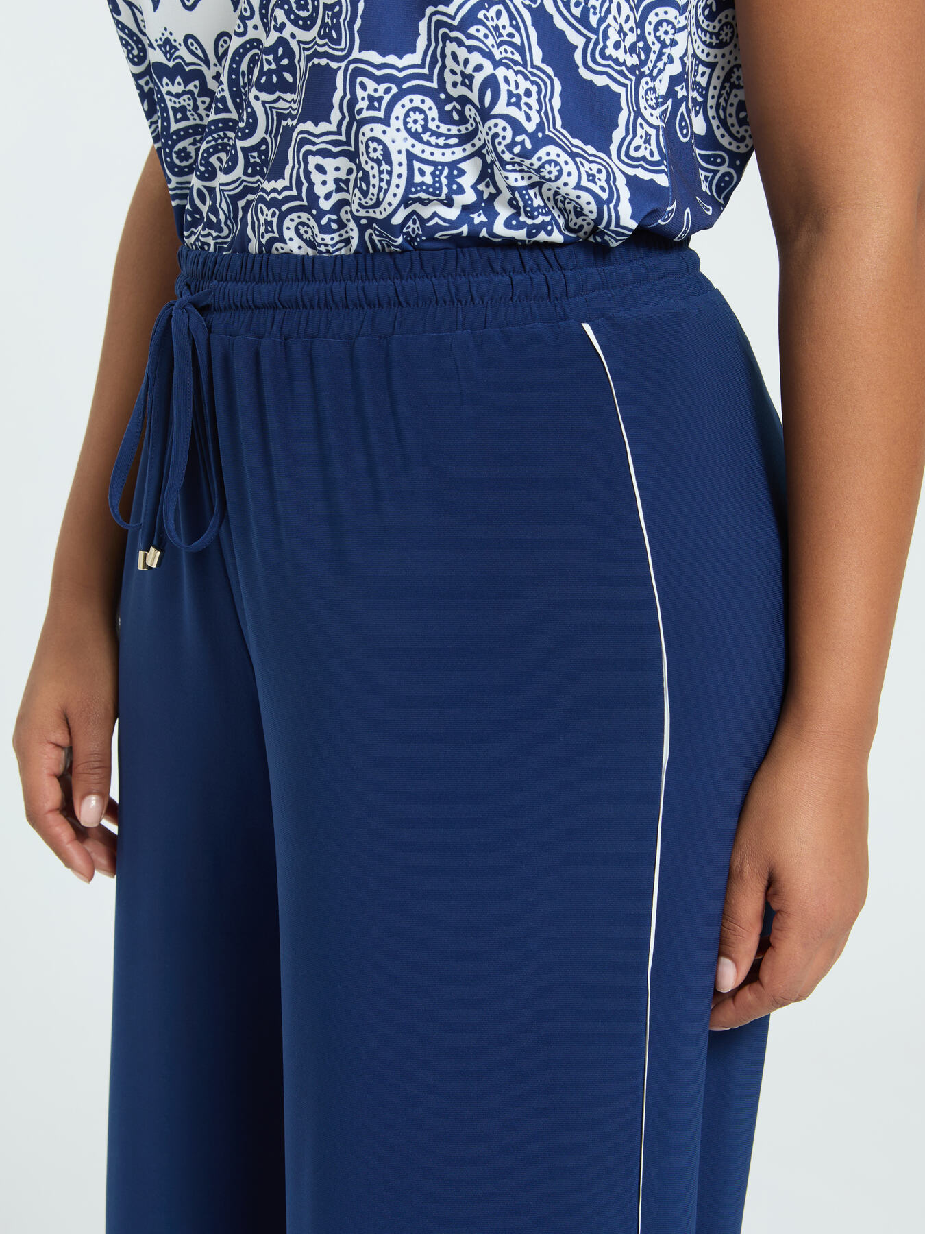 Cropped Hose aus Jersey image number 2
