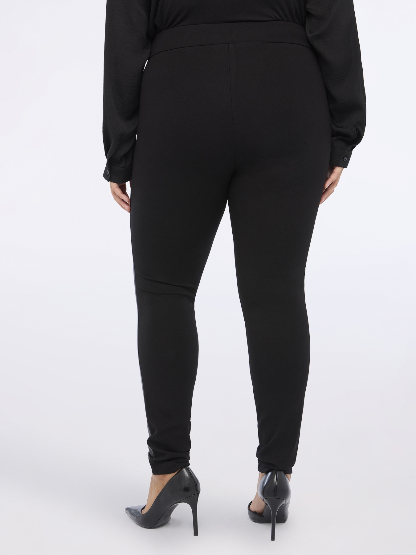 Leggings aus Milano-Strick und beschichtetem Stoff image number 1