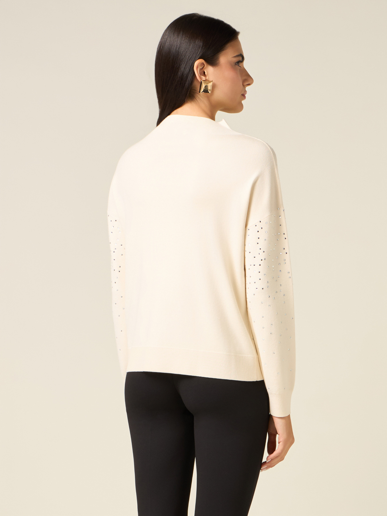 Maglia dolcevita con cristalli image number 1