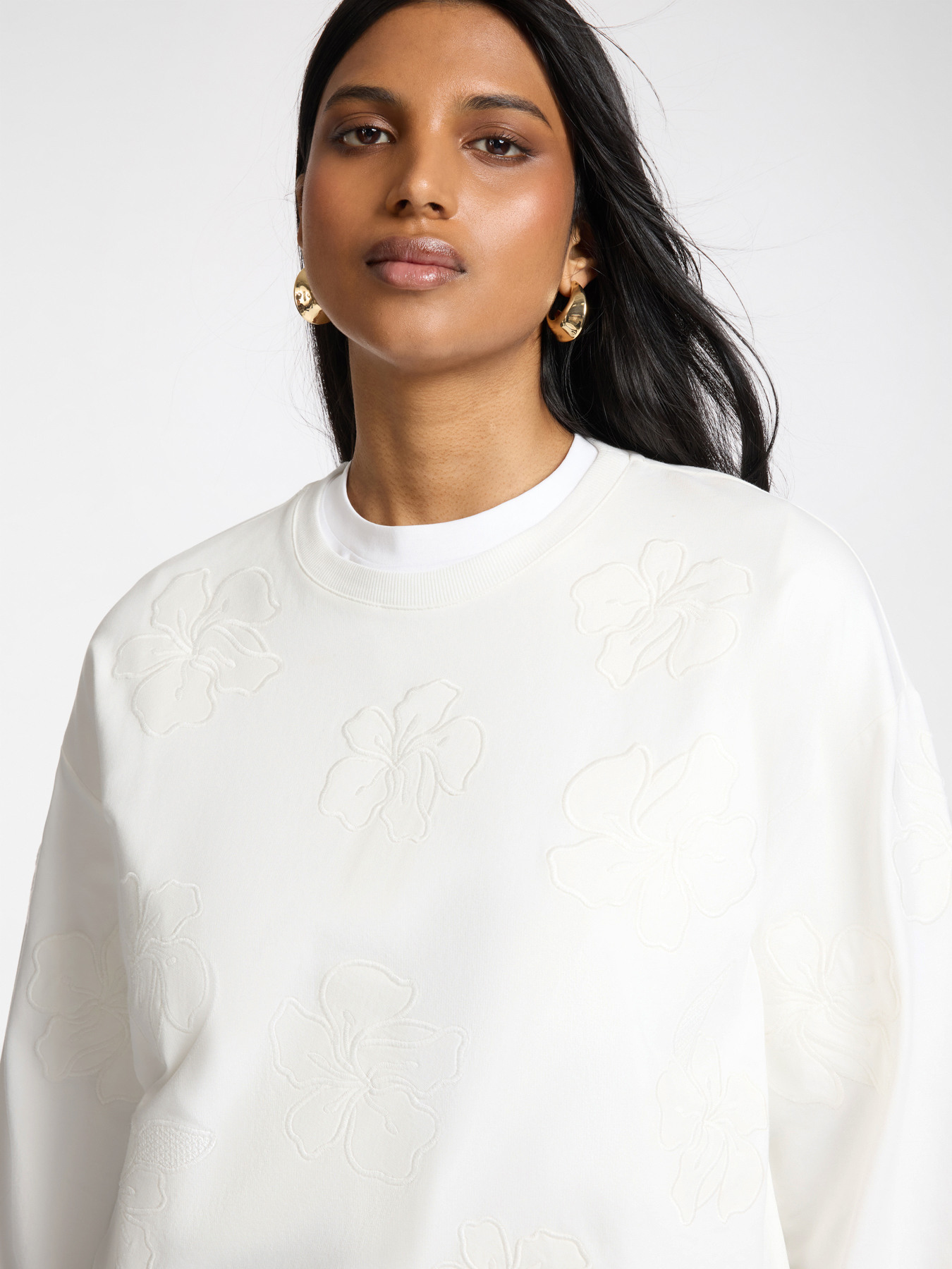 Cotton crew neck sweatshirt with embroidery image number 3