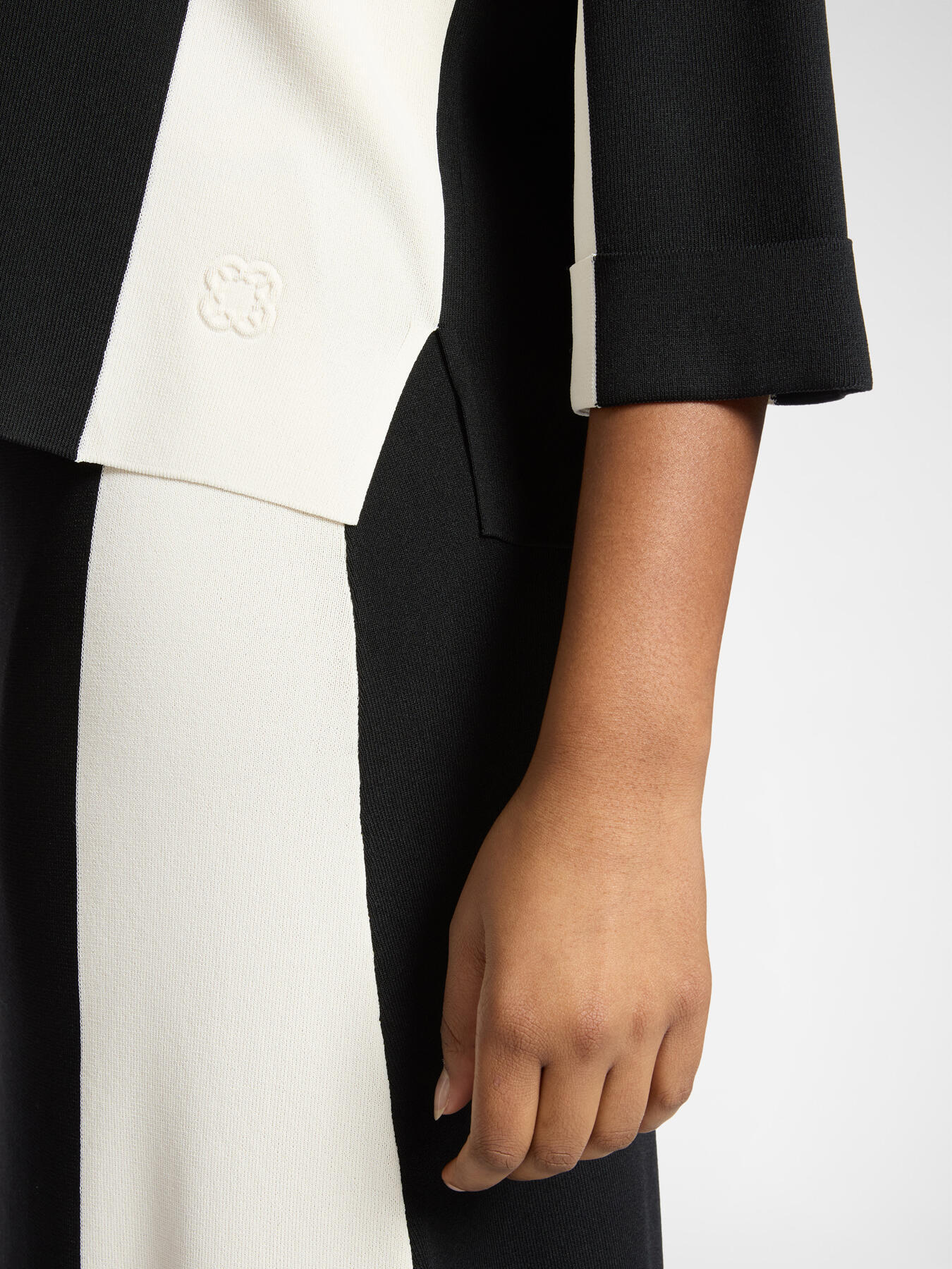 Color block sweater image number 3