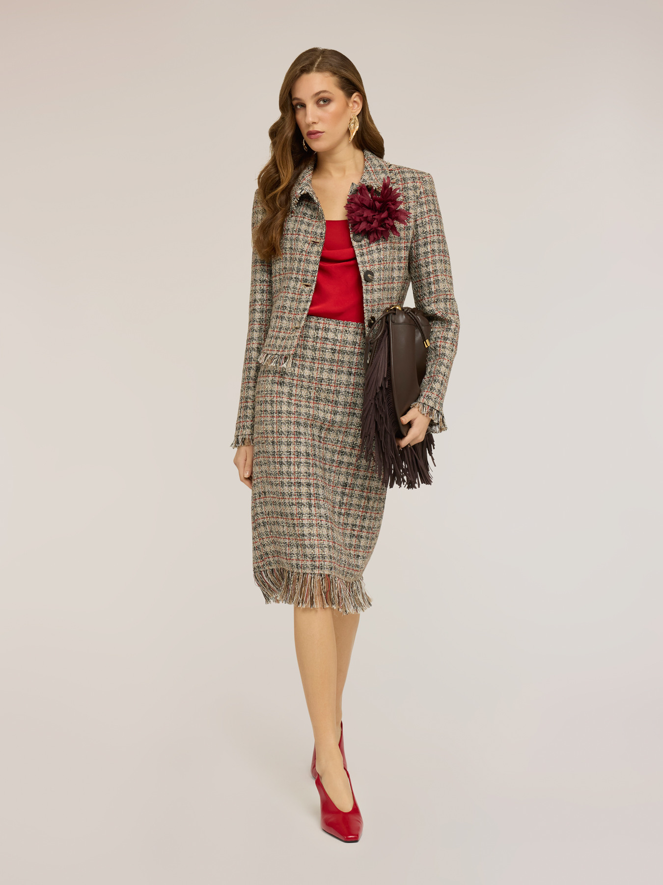 Boucl&eacute; pencil skirt with fringes image number 0