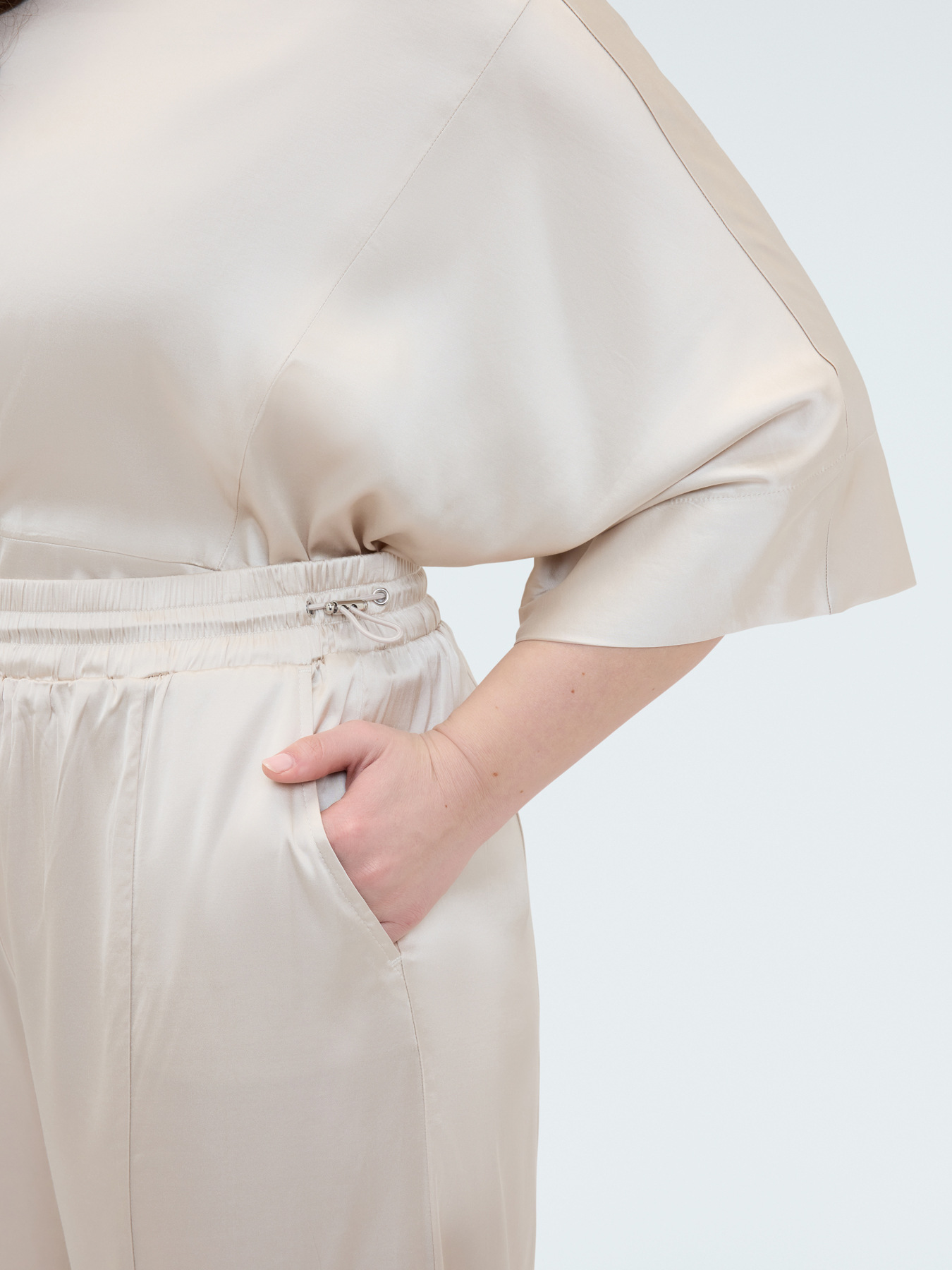 Balloon Pants in Stretch Satin image number 5