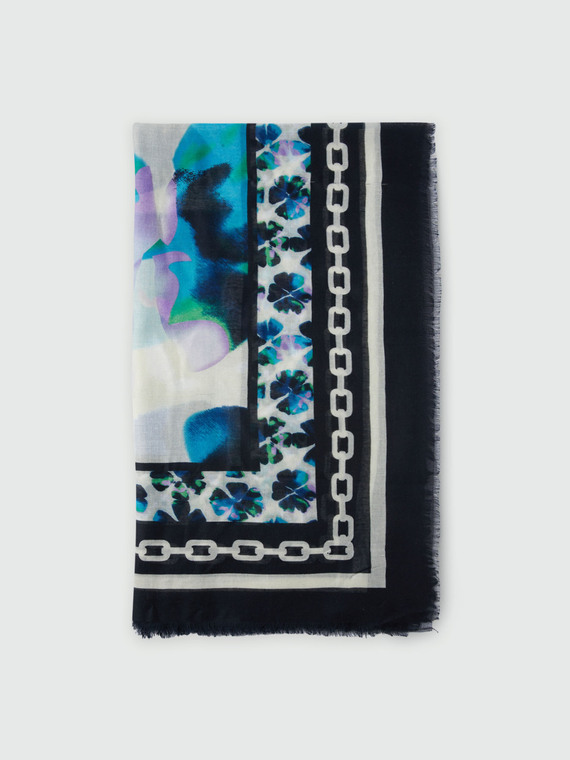 Floral scarf with trims