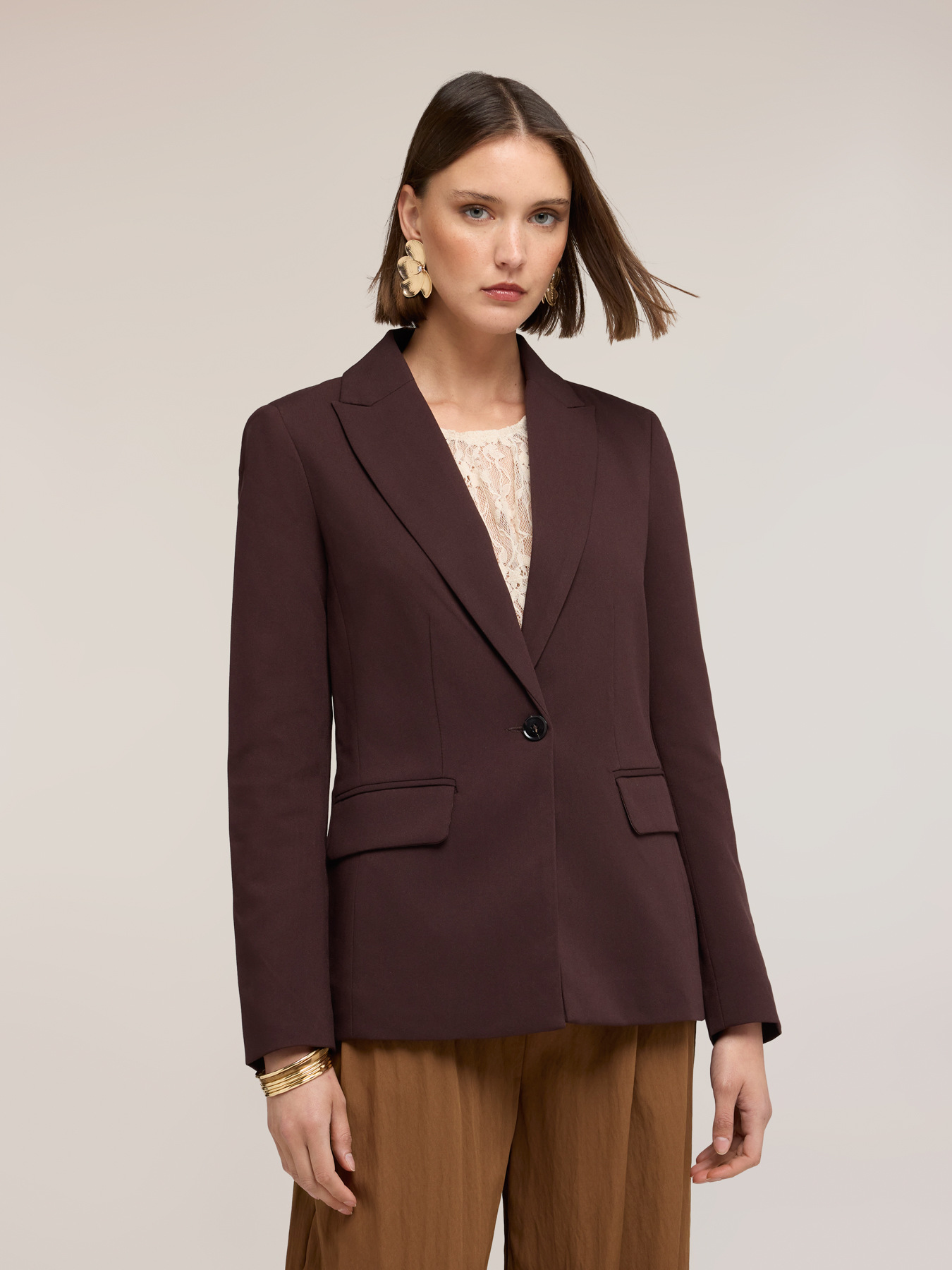 Blazer simple boutonnage avec poches plaqu&eacute;es image number 2