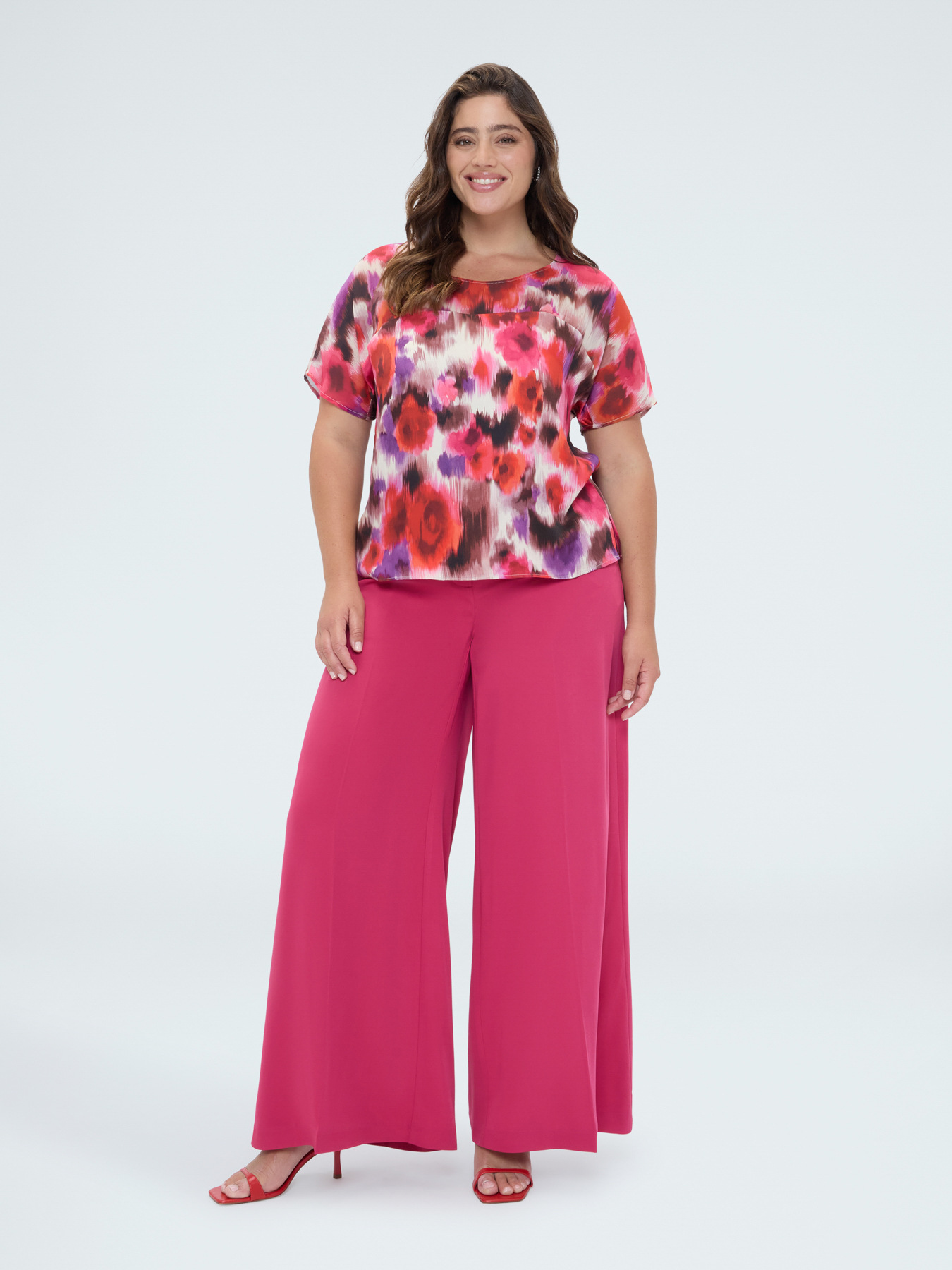 Floral print viscose blouse image number 2