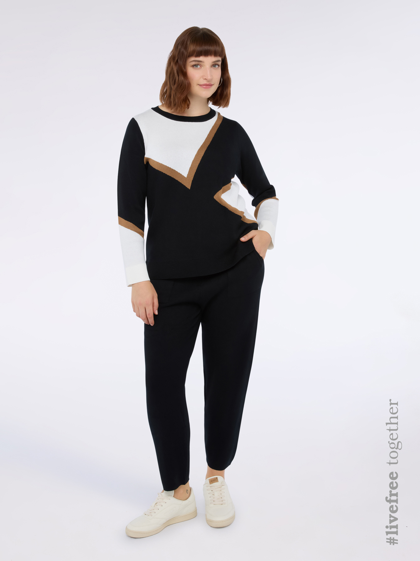 Color block crew neck sweater image number 1