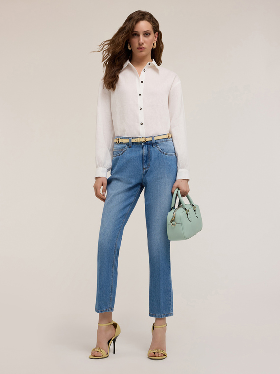 High-waisted regular jeans