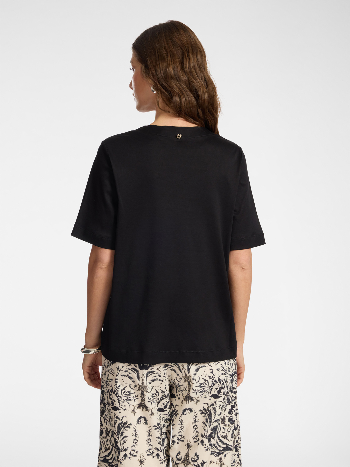 T-shirt in cotone scollo a V image number 1