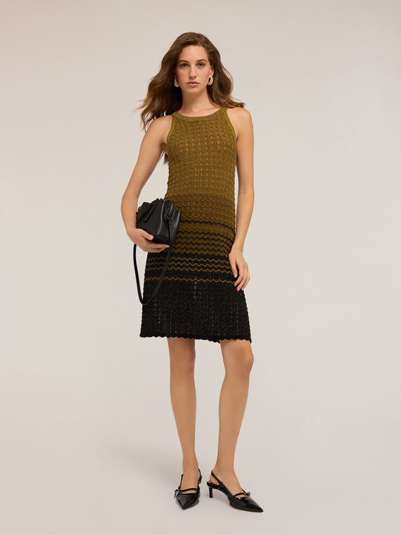 Kurzes Strickkleid