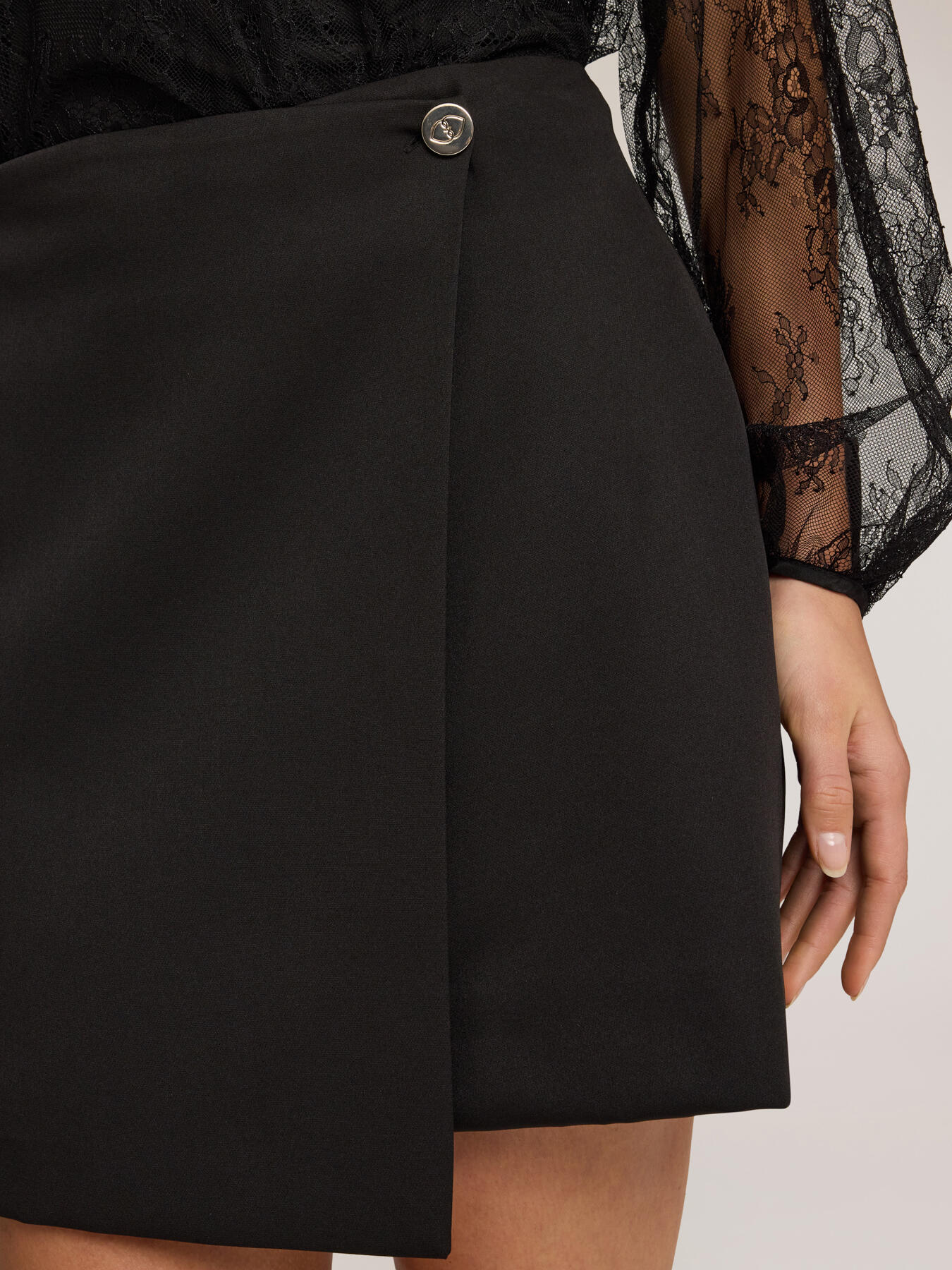 Fustă scurtă tip portofel image number 3