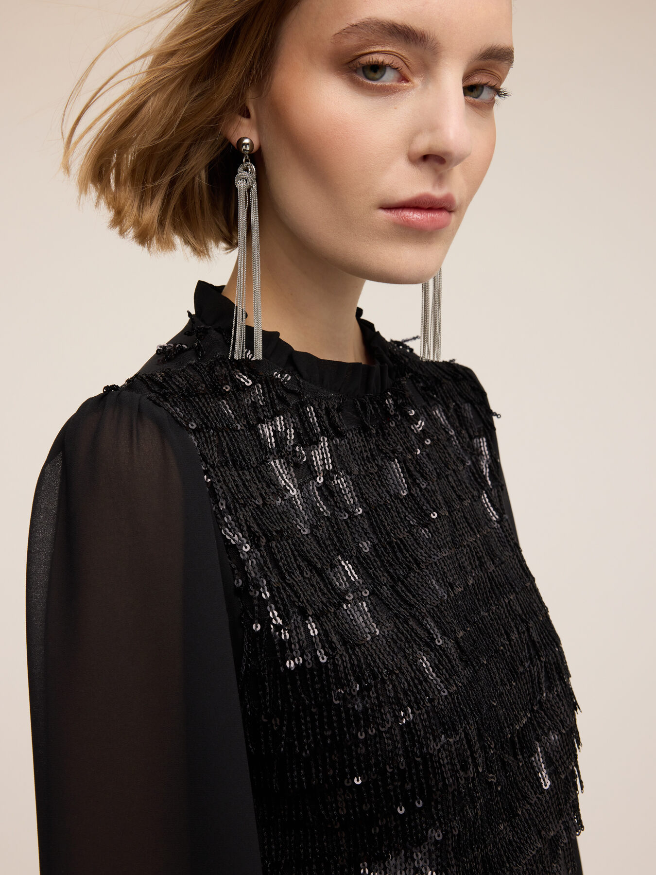 Blouse en georgette et broderie de paillettes image number 3