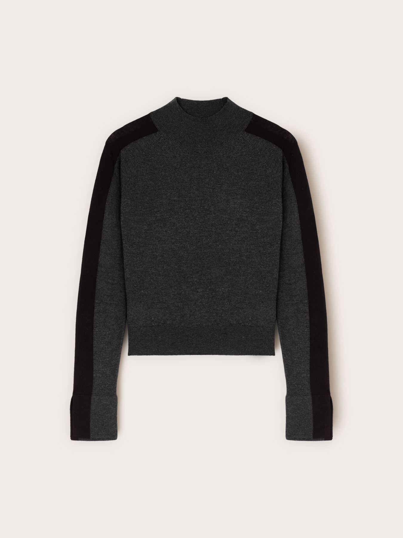 Two-tone turtleneck sweater in silk blend image number 4