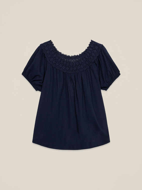 Muslin blouse with lace