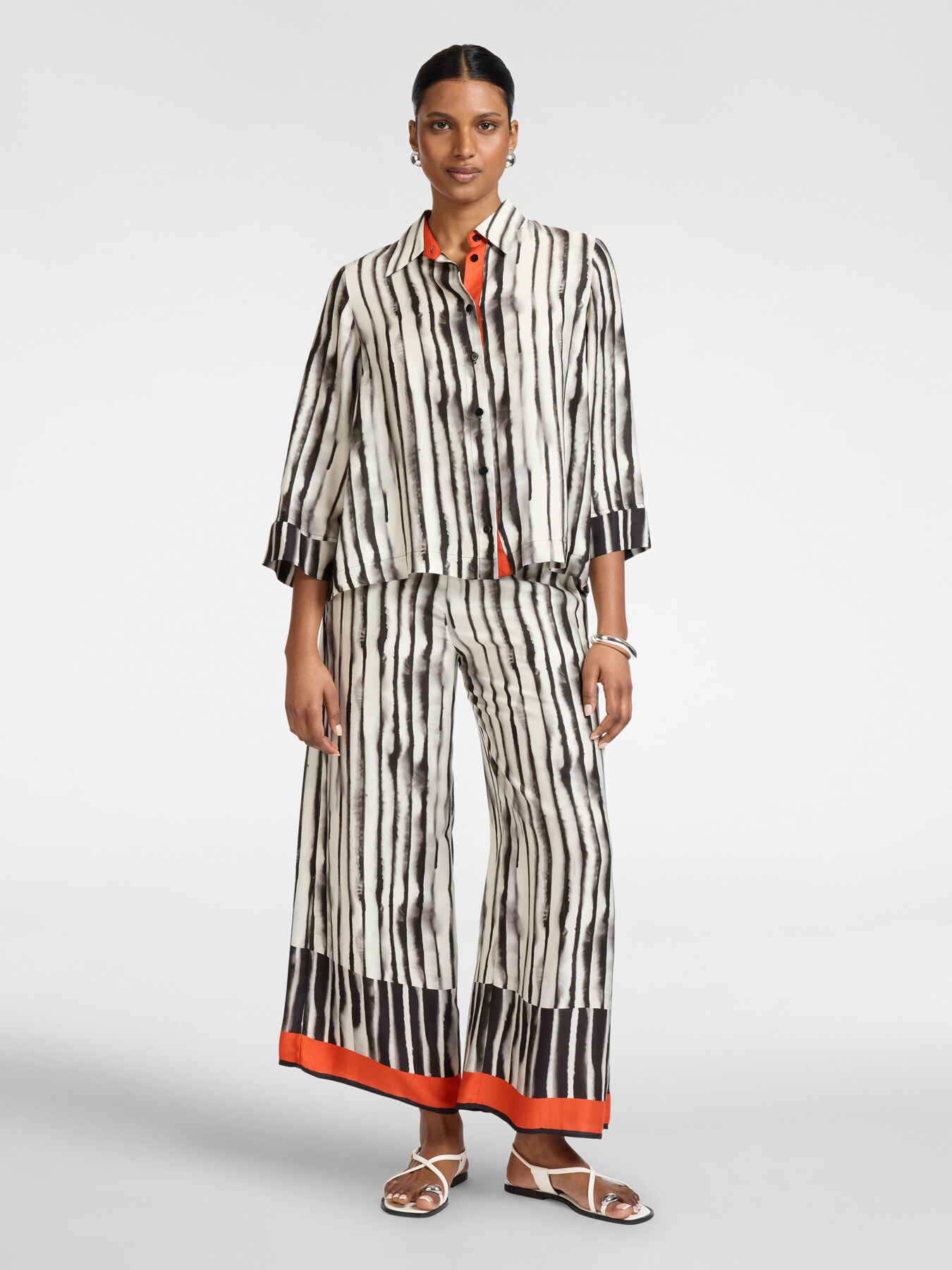 Camicia in raso di viscosa a righe image number 2