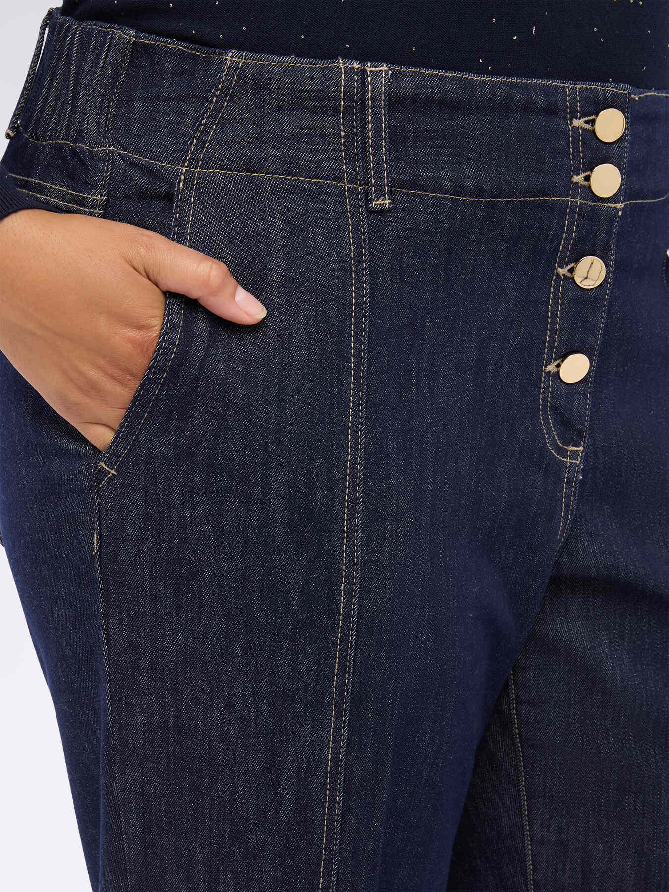 Jeans cropped con maxi risvolto image number 4