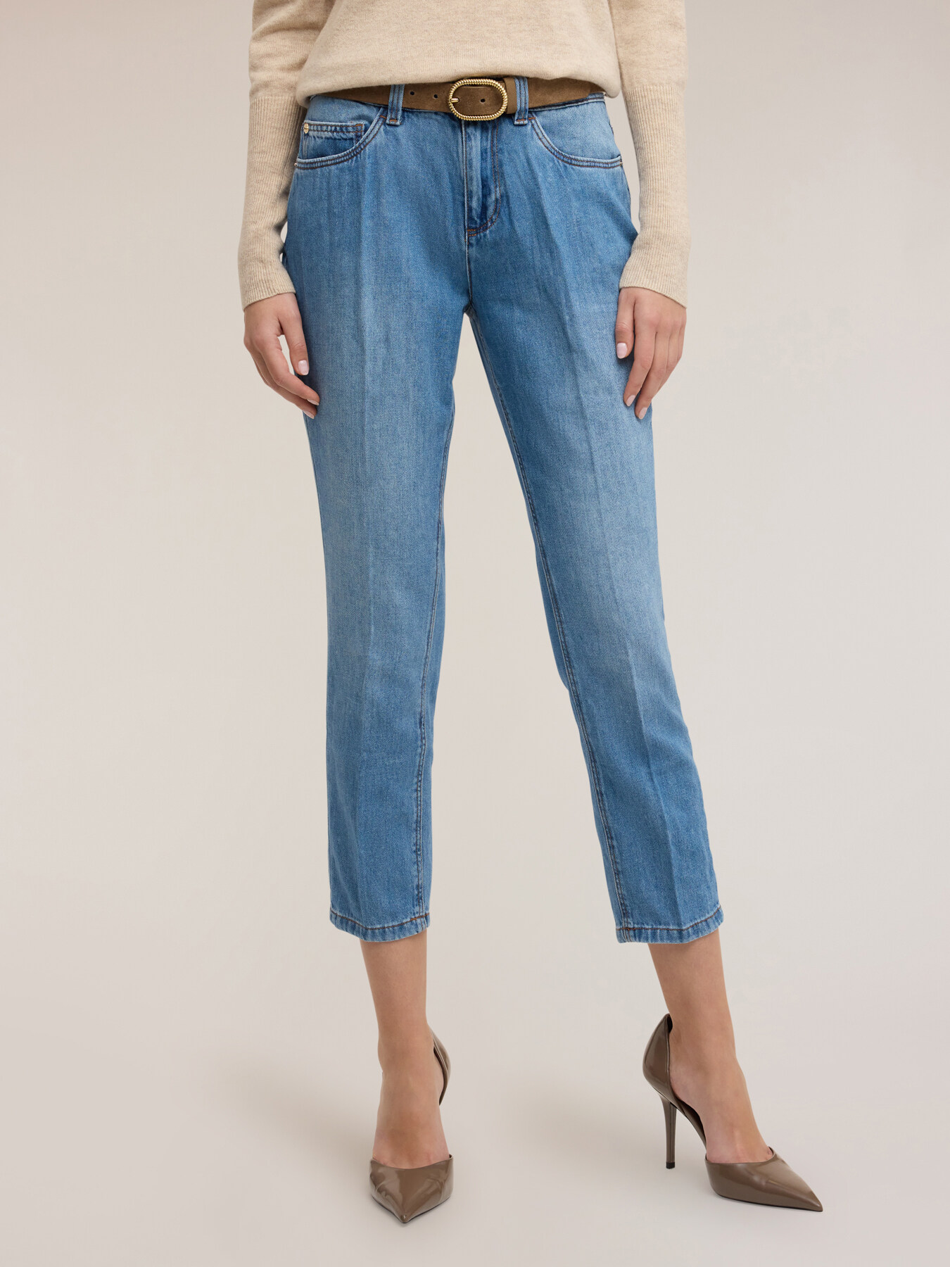 Jean regular taille haute image number 0