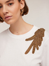 T-shirt avec patch brodé image number 2