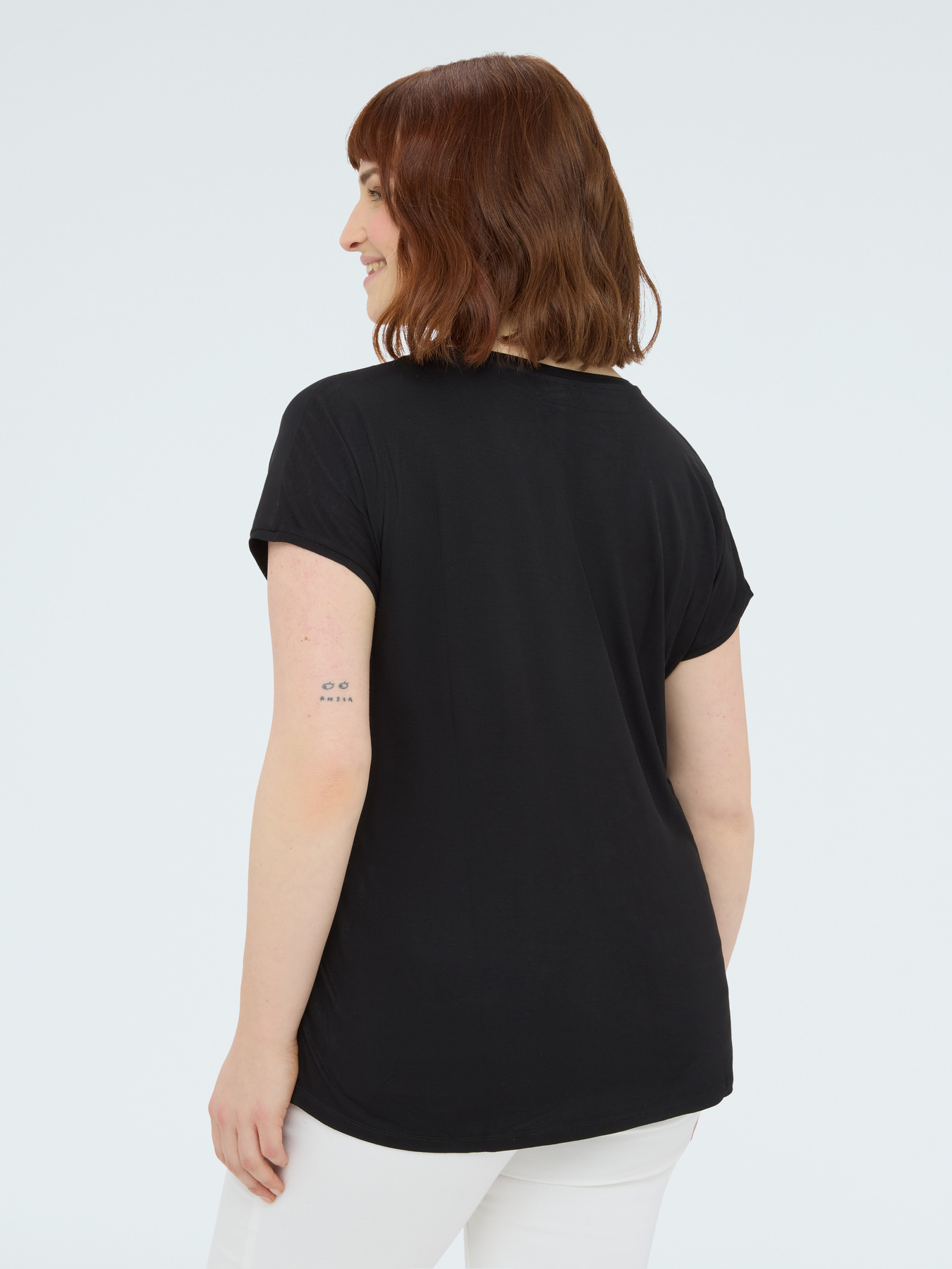 Two-material V-neck T-shirt image number 1