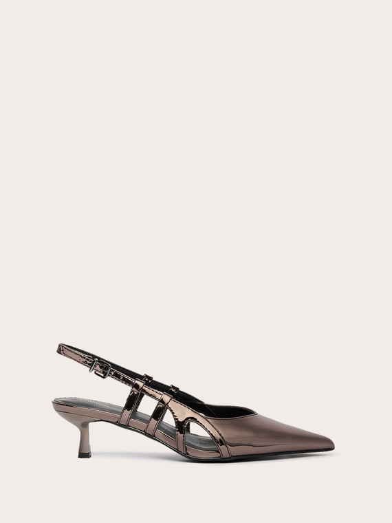 Laminated slingback décolleté
