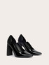 Glossy pumps with matte heel image number 2
