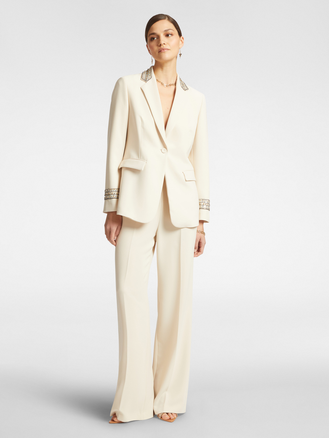 Blazer mit Stickerei image number 2