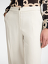 Pantalon en tissu crêpe extensible image number 3