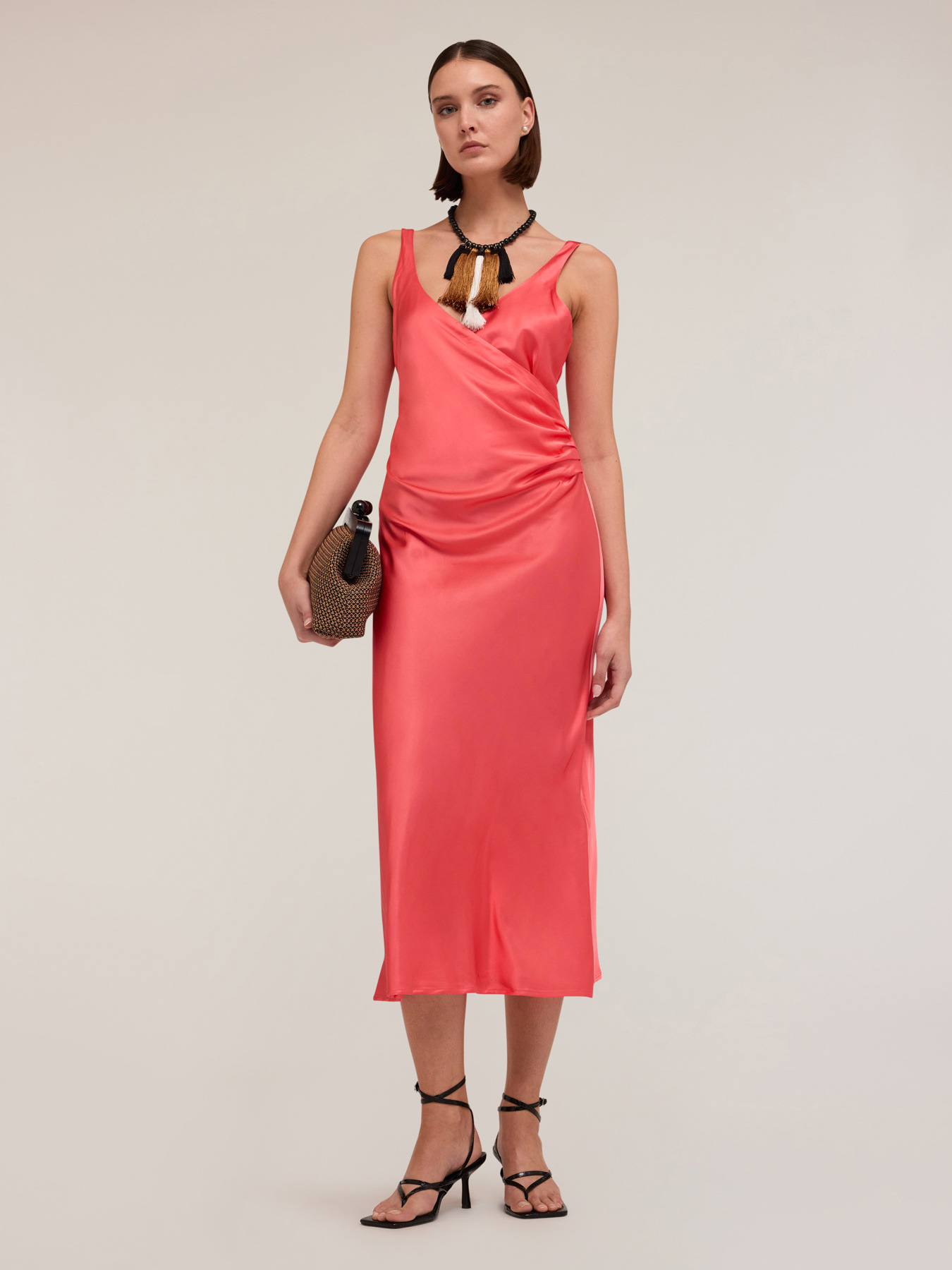 Robe croisée en satin stretch image number 0