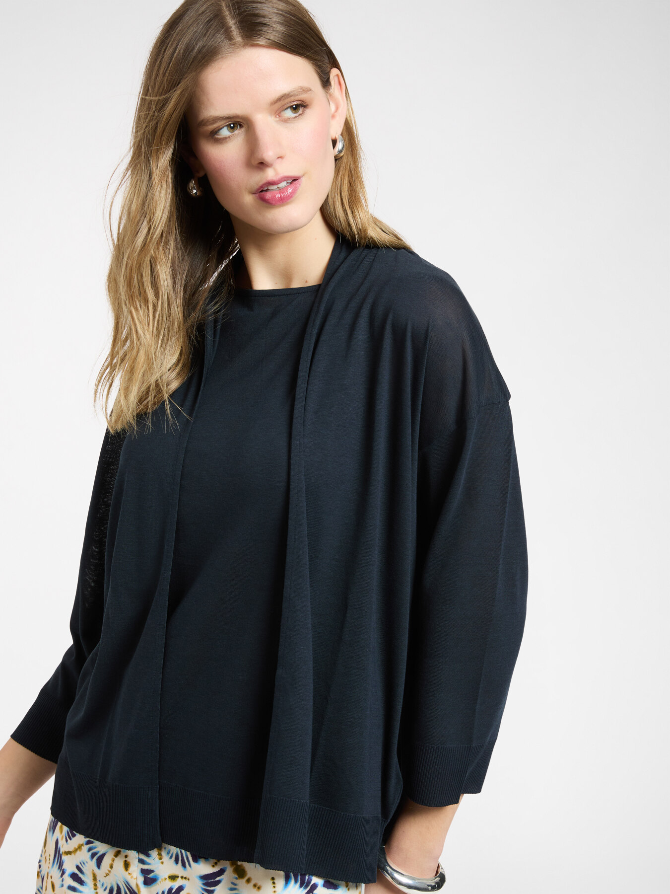 Relaxed fit open-front t-shirt image number 3