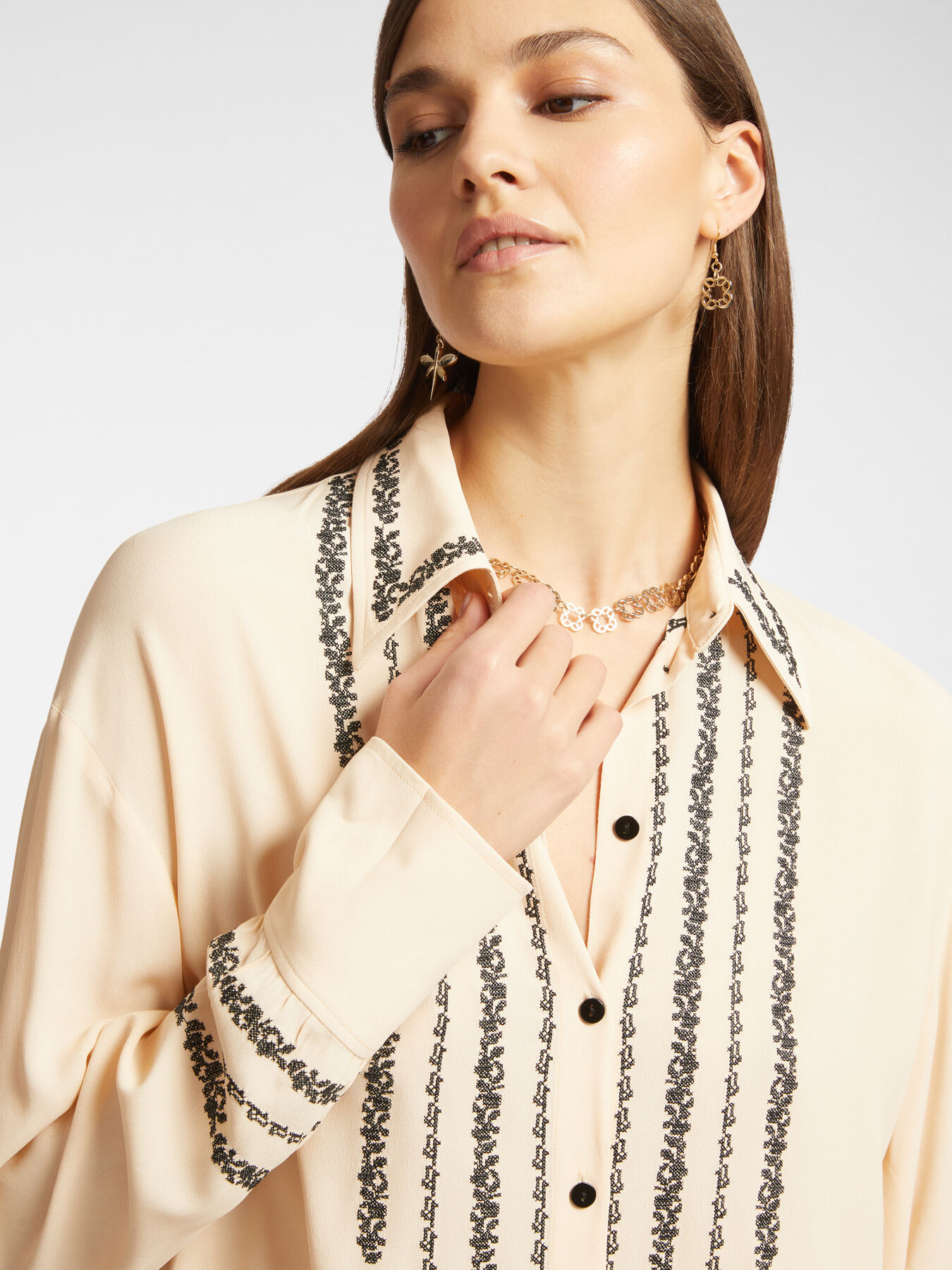 Camicia ricamata image number 2