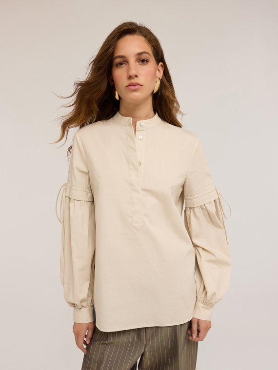 Oversize-Bluse mit gerafften Ärmeln
