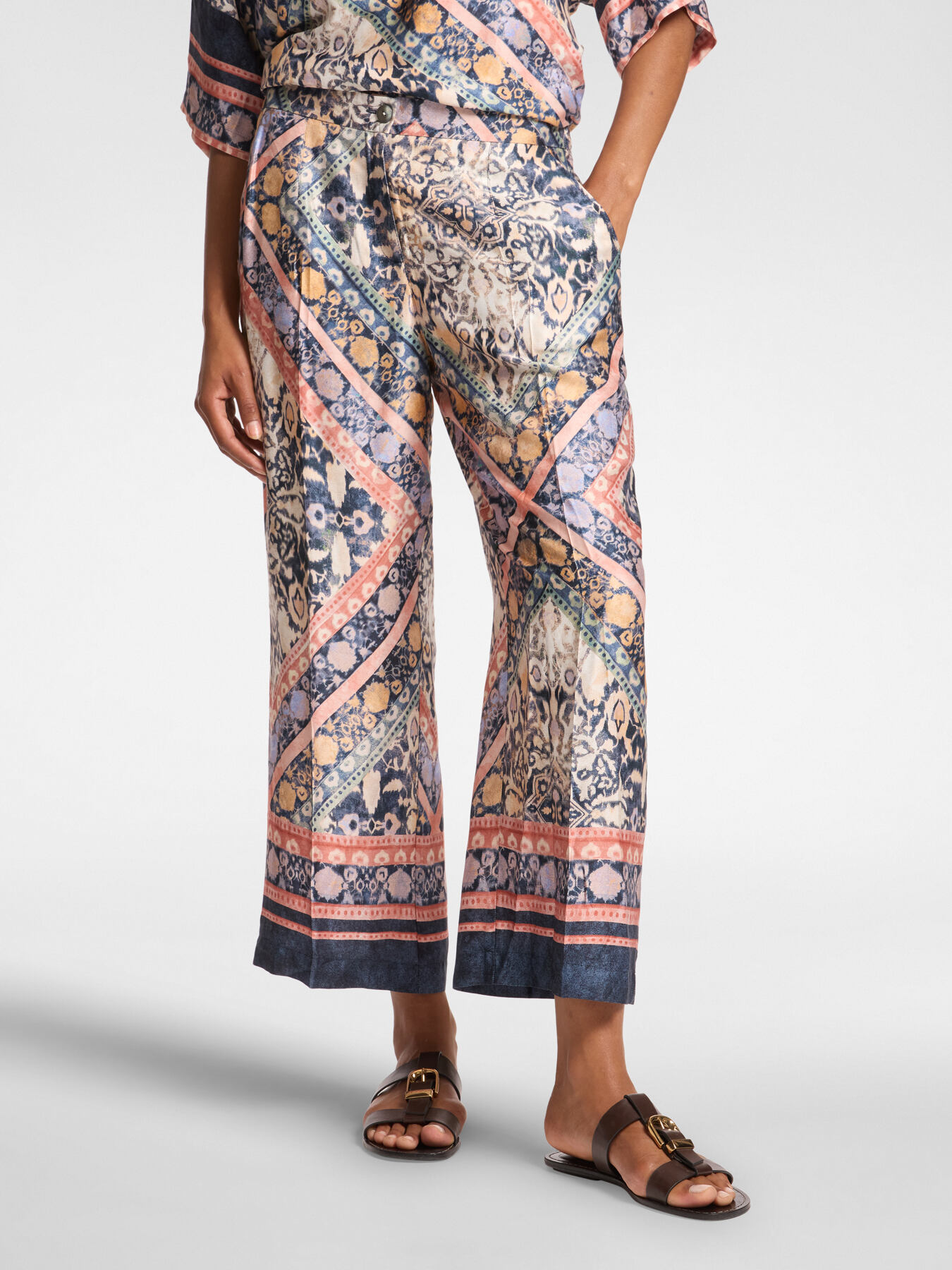 Pantalon court imprimé image number 2