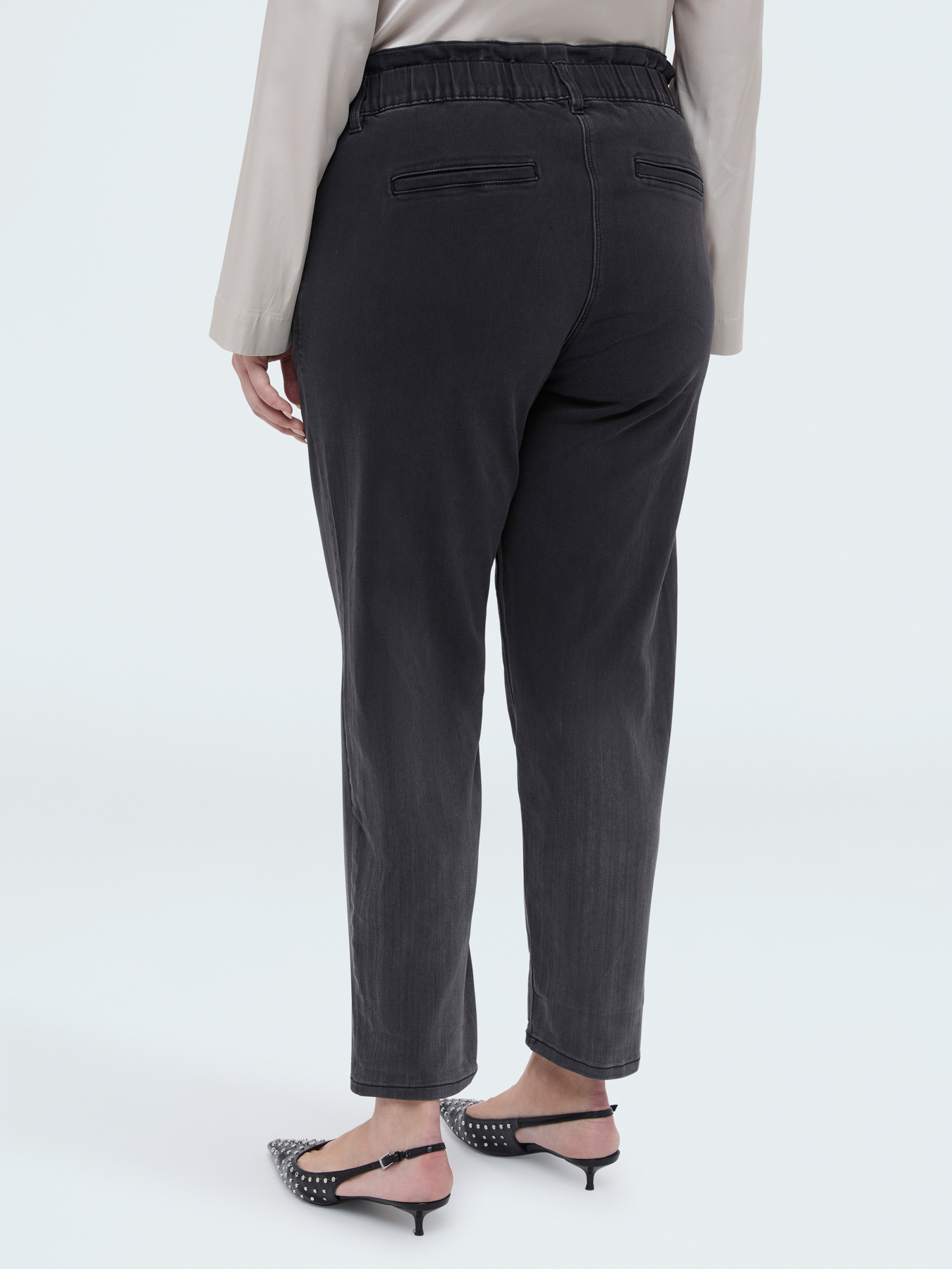 Balloon Jeans black wash image number 1